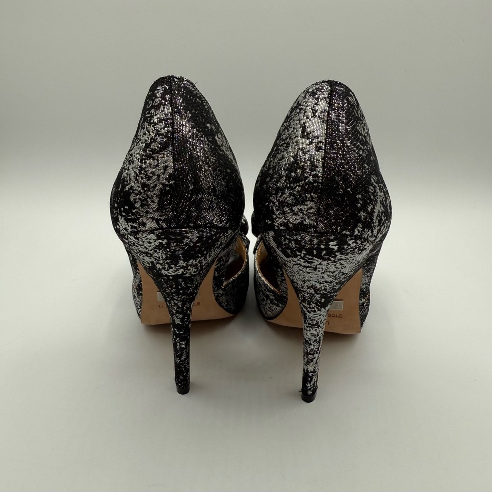 Badgley Mischka Platform Peep Toes Metallic Silver-Black Bow Heels Size 7.5 M - Picture 6 of 16